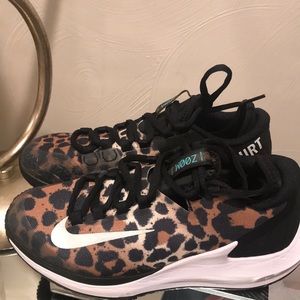Nike court zoom sz 6 NEW!!!
